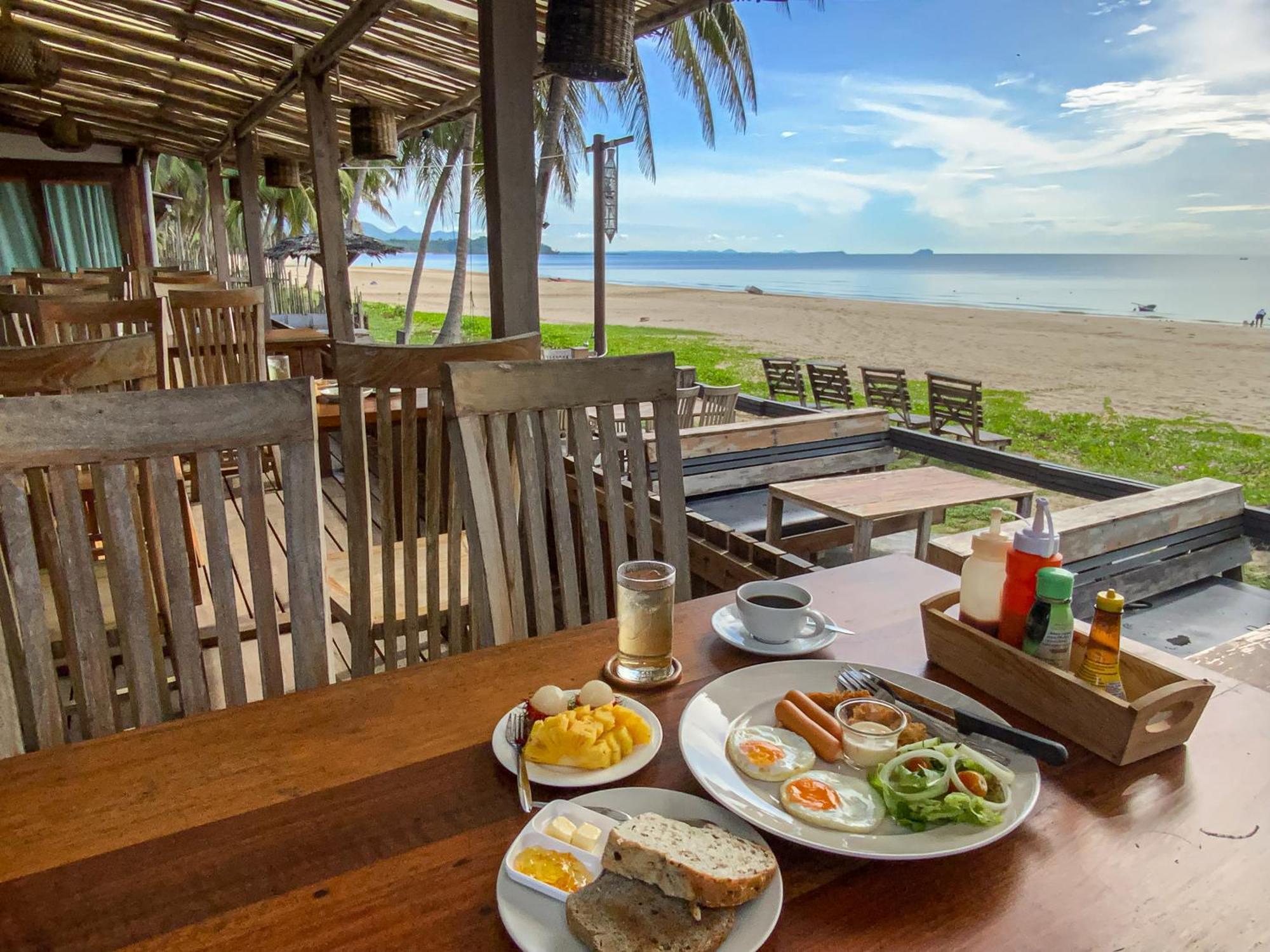 Chumphon Cabana Resort Exterior photo