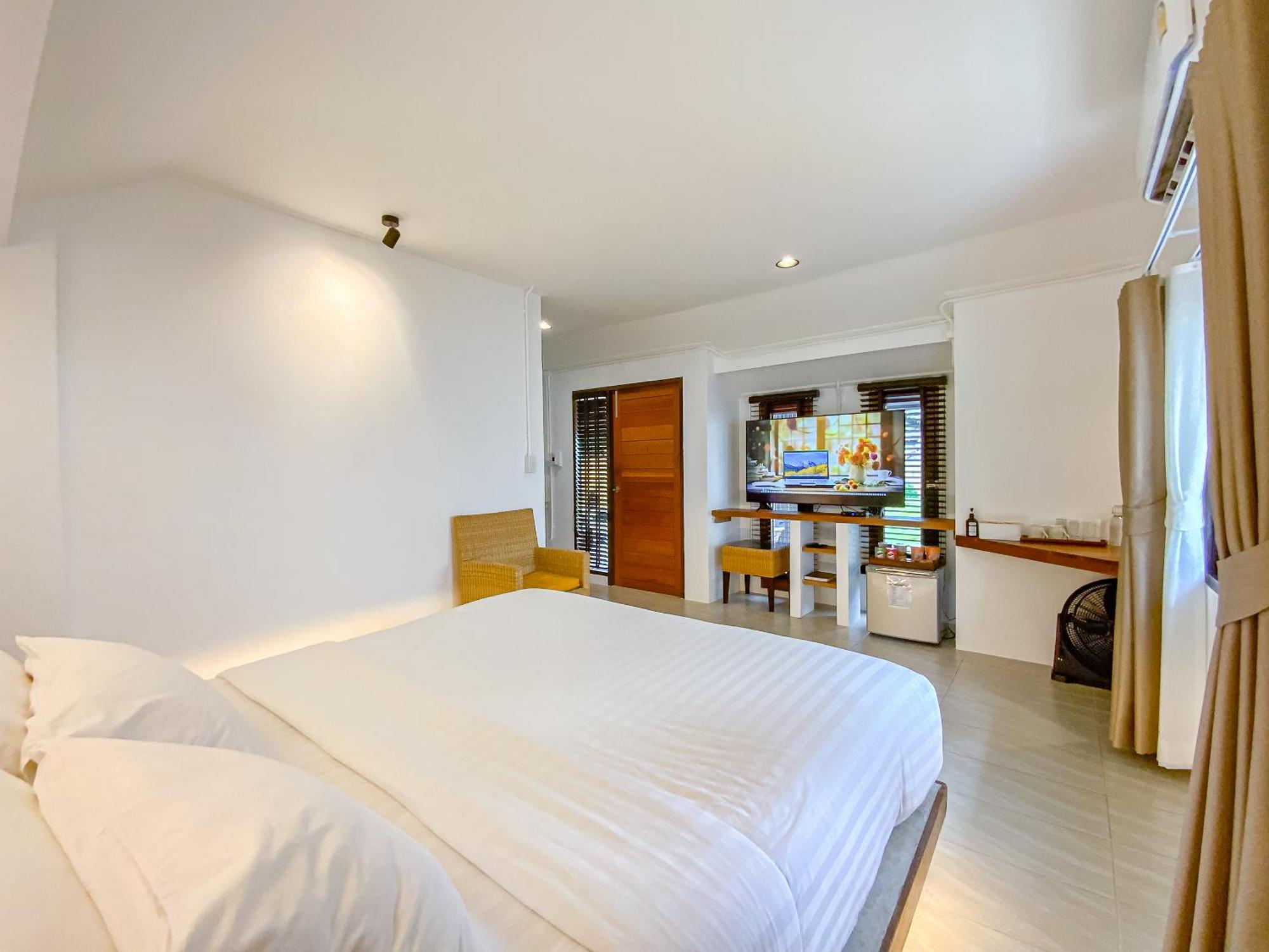 Chumphon Cabana Resort Exterior photo