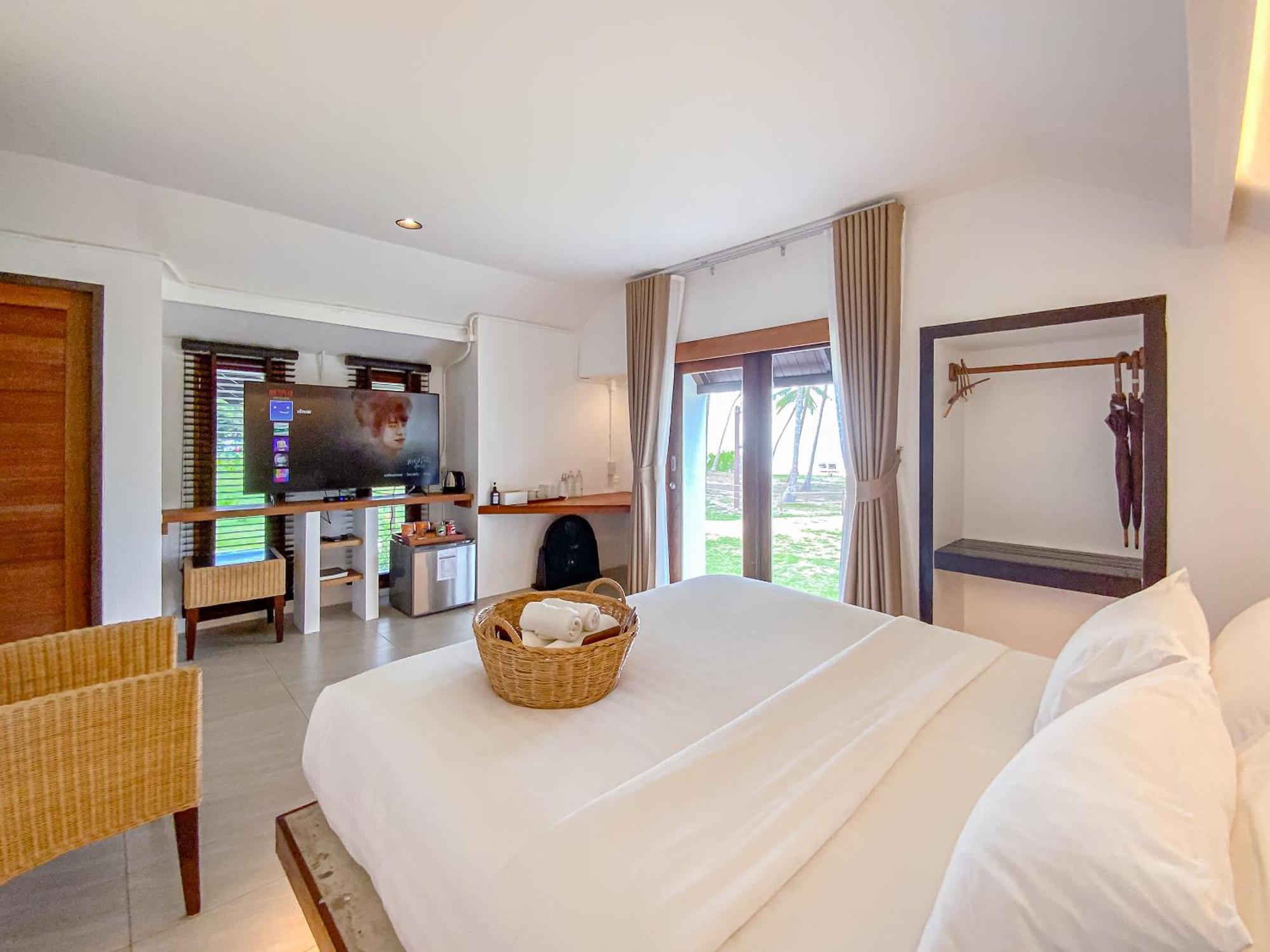 Chumphon Cabana Resort Exterior photo