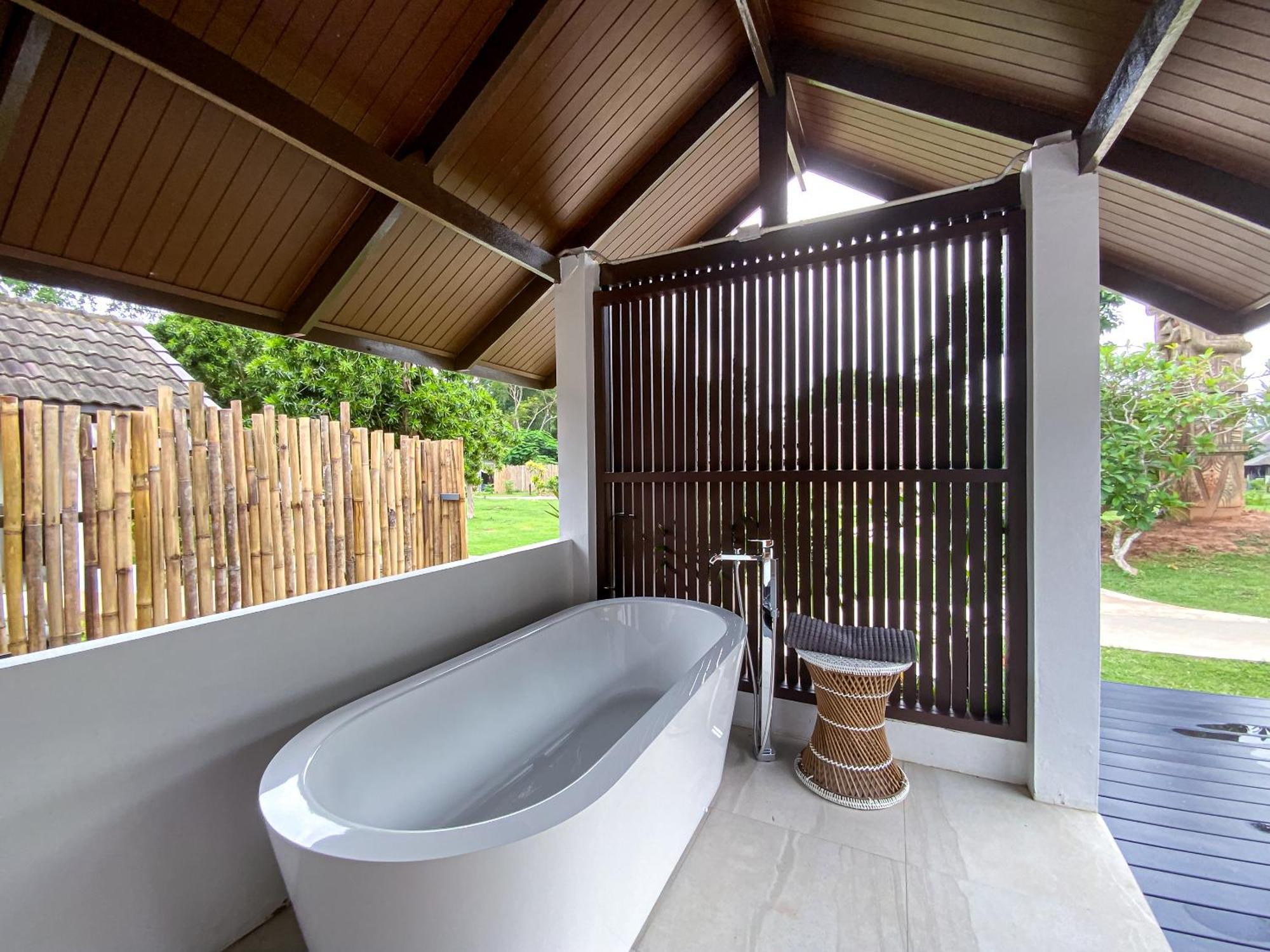 Chumphon Cabana Resort Exterior photo