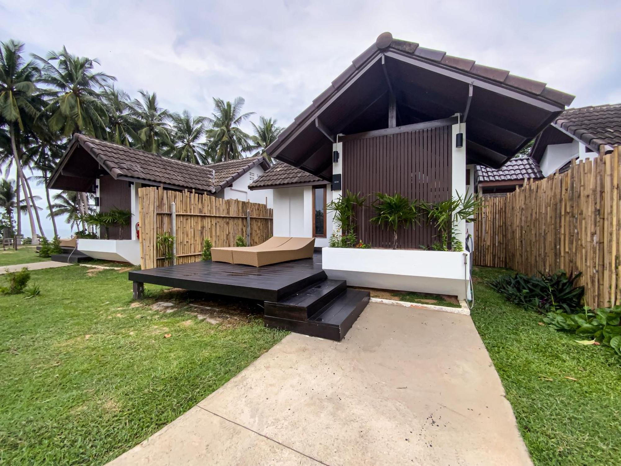 Chumphon Cabana Resort Exterior photo