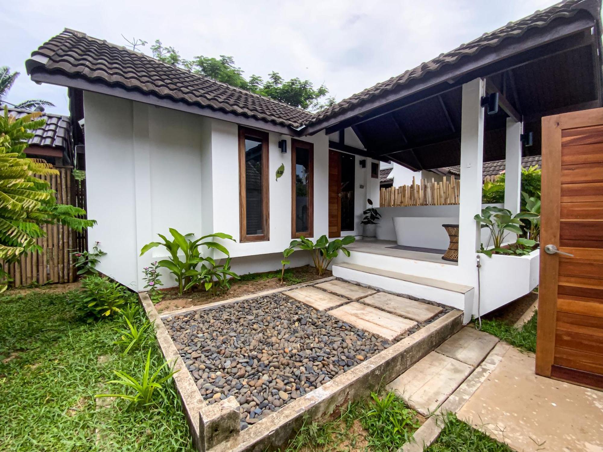 Chumphon Cabana Resort Exterior photo