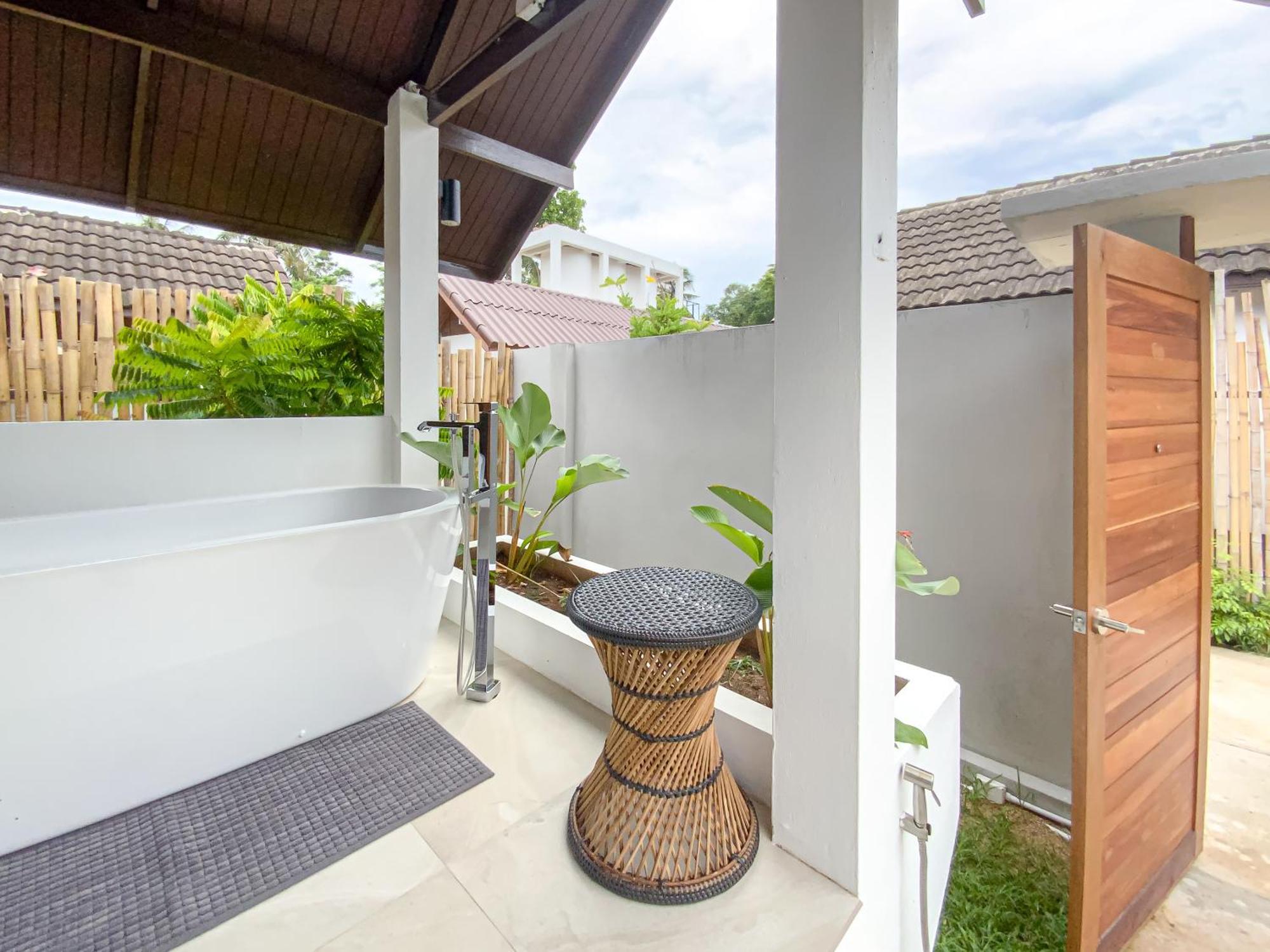 Chumphon Cabana Resort Exterior photo
