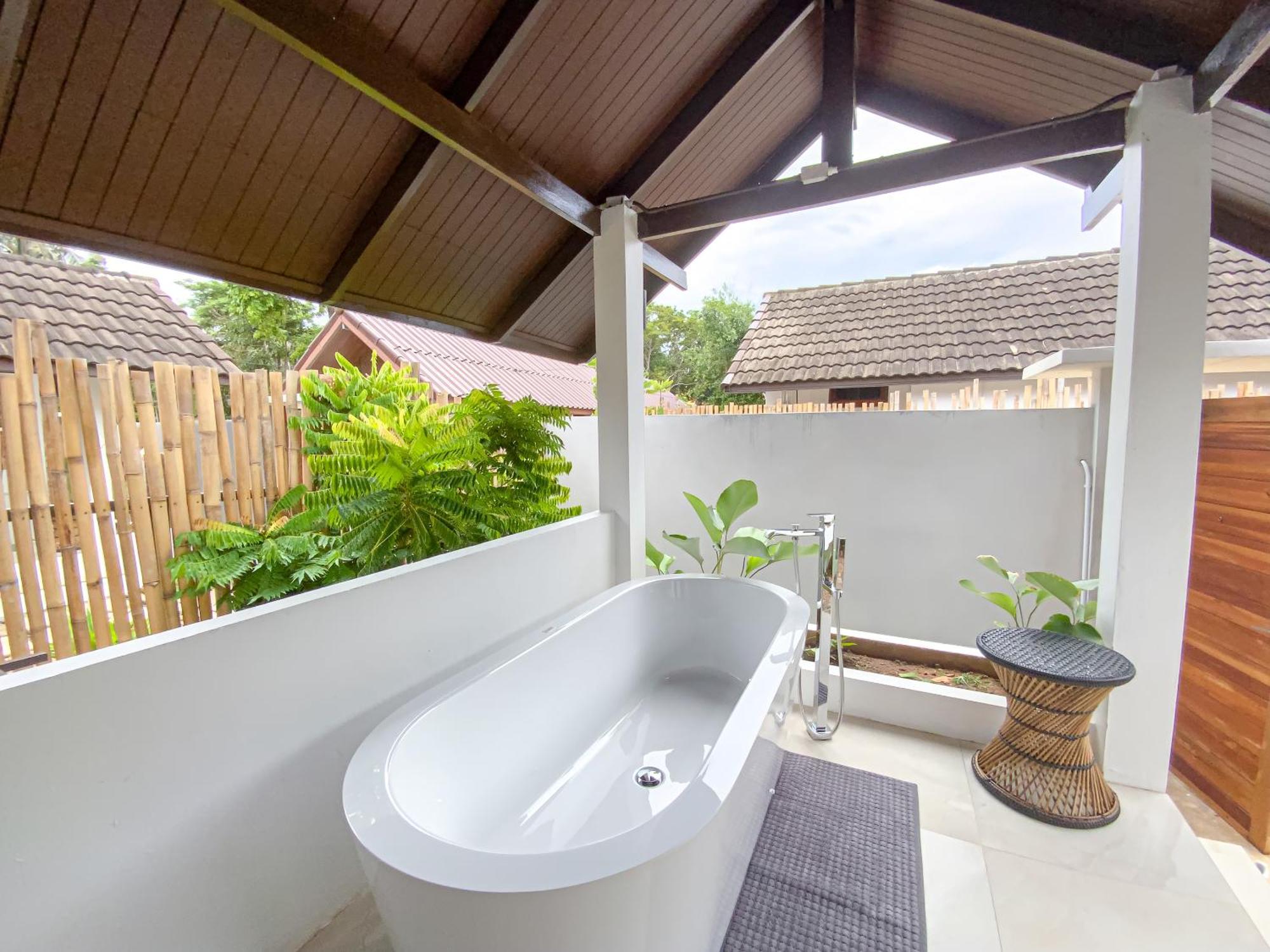 Chumphon Cabana Resort Exterior photo