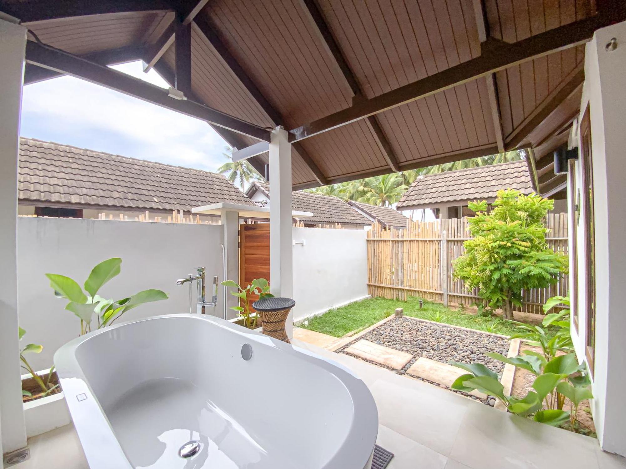 Chumphon Cabana Resort Exterior photo