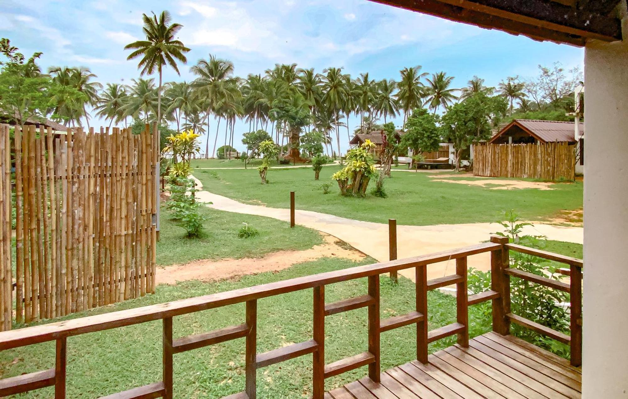 Chumphon Cabana Resort Exterior photo