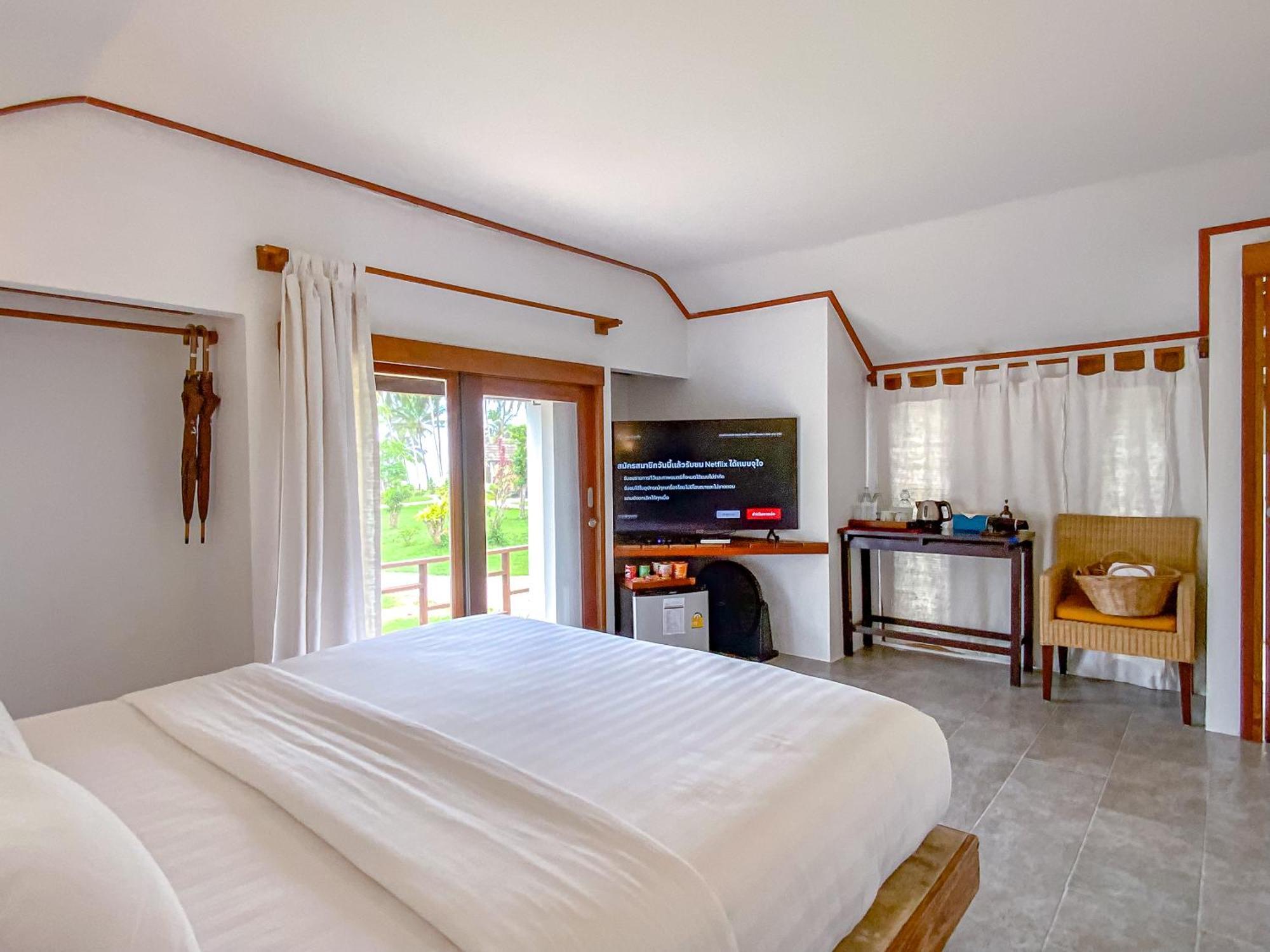 Chumphon Cabana Resort Exterior photo