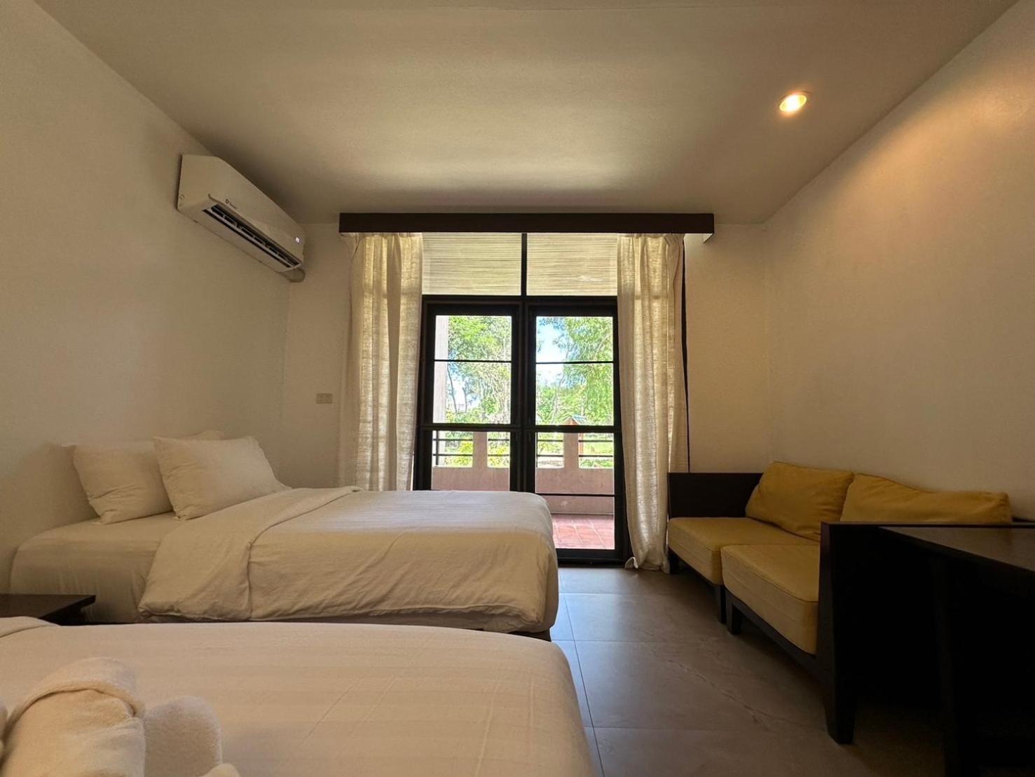 Chumphon Cabana Resort Exterior photo