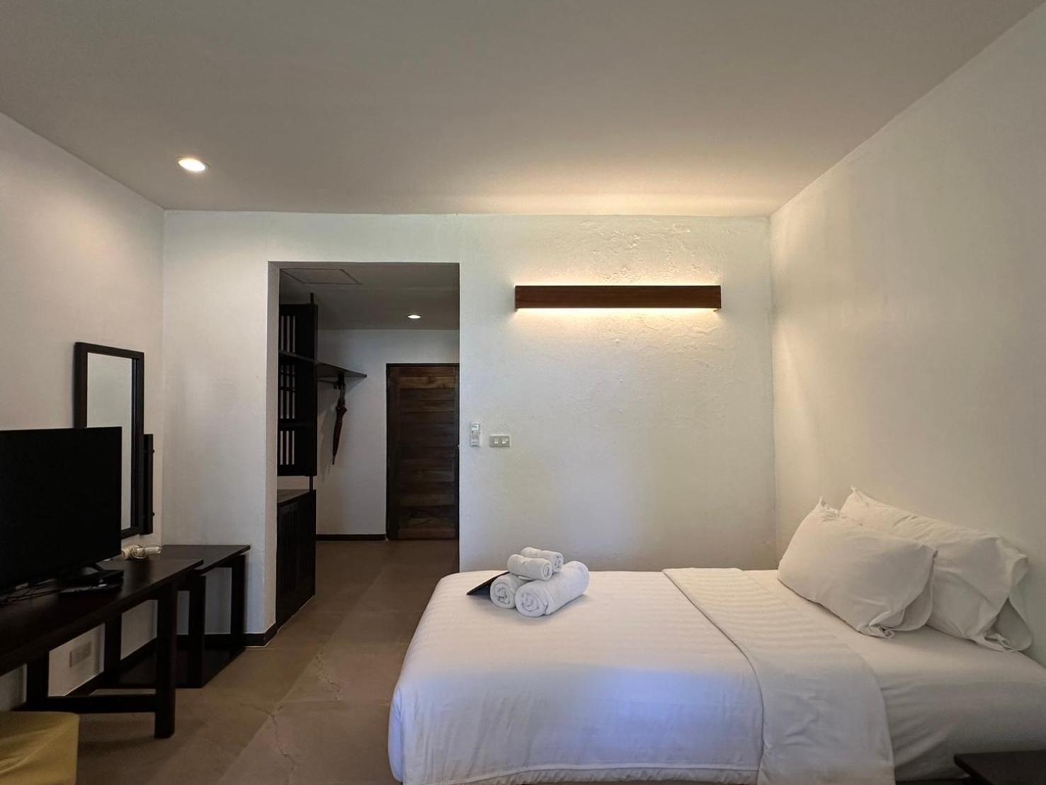 Chumphon Cabana Resort Exterior photo