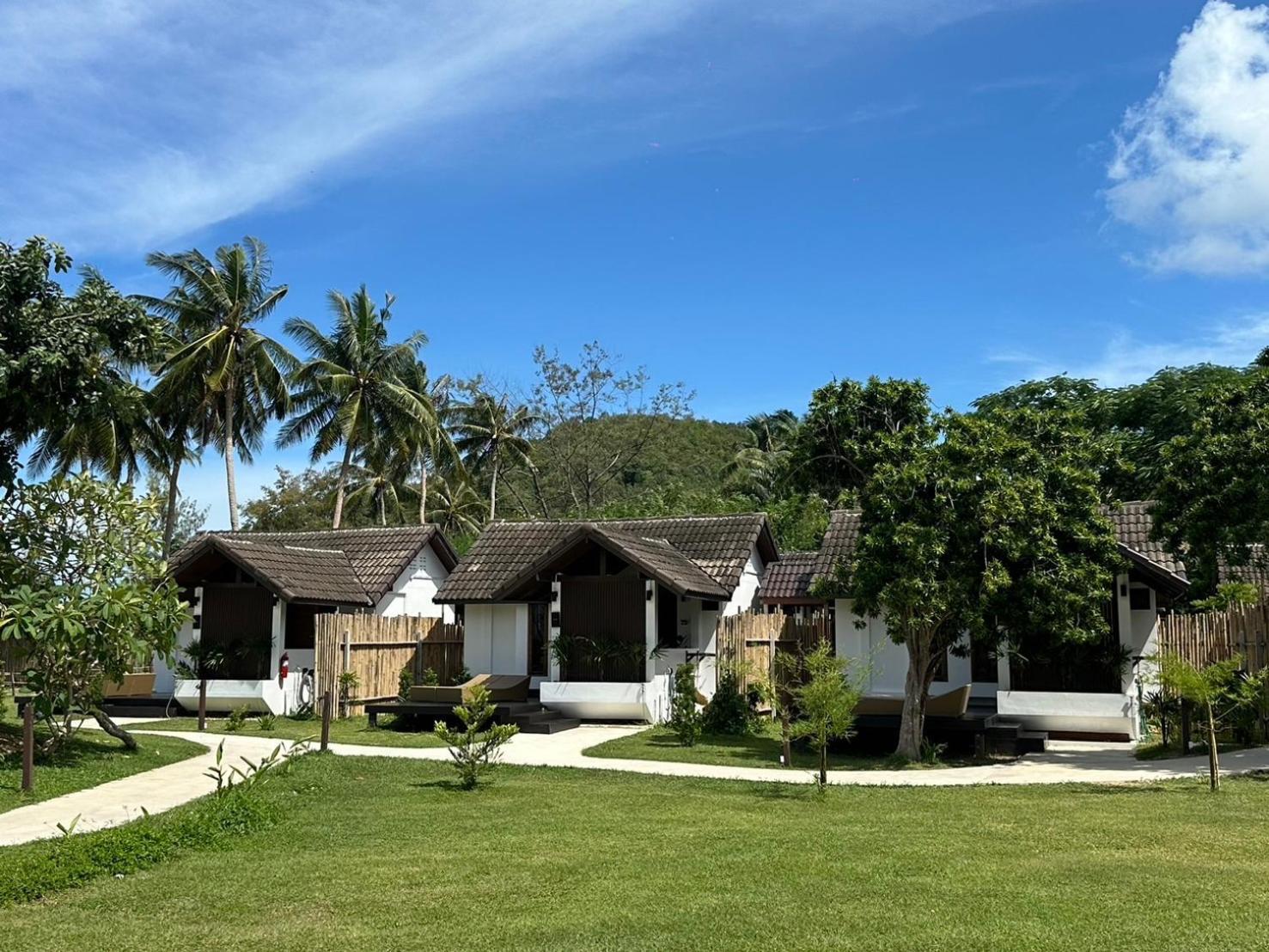 Chumphon Cabana Resort Exterior photo