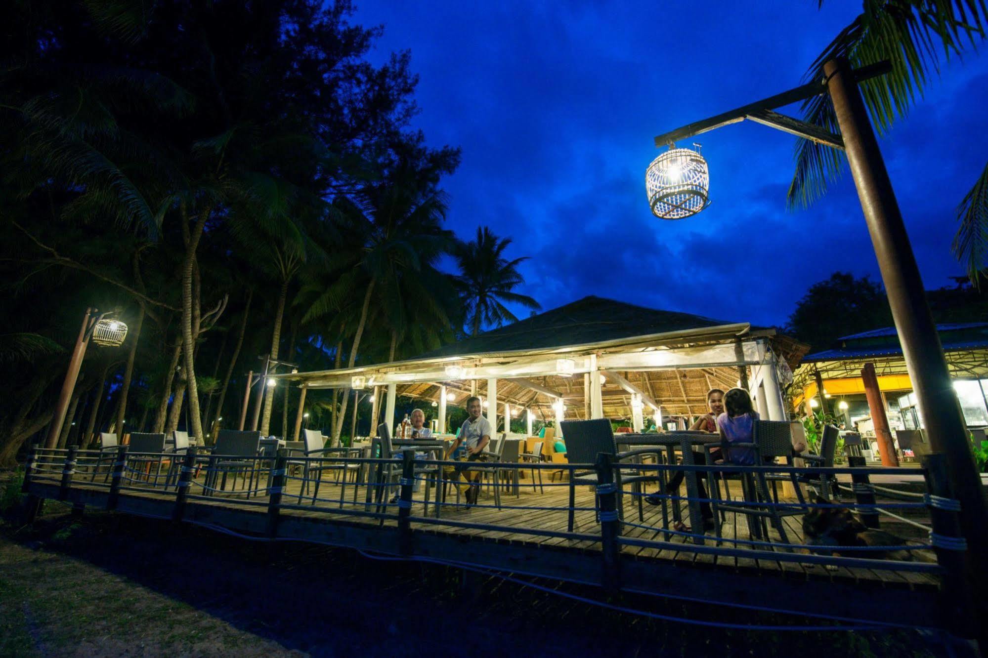 Chumphon Cabana Resort Exterior photo