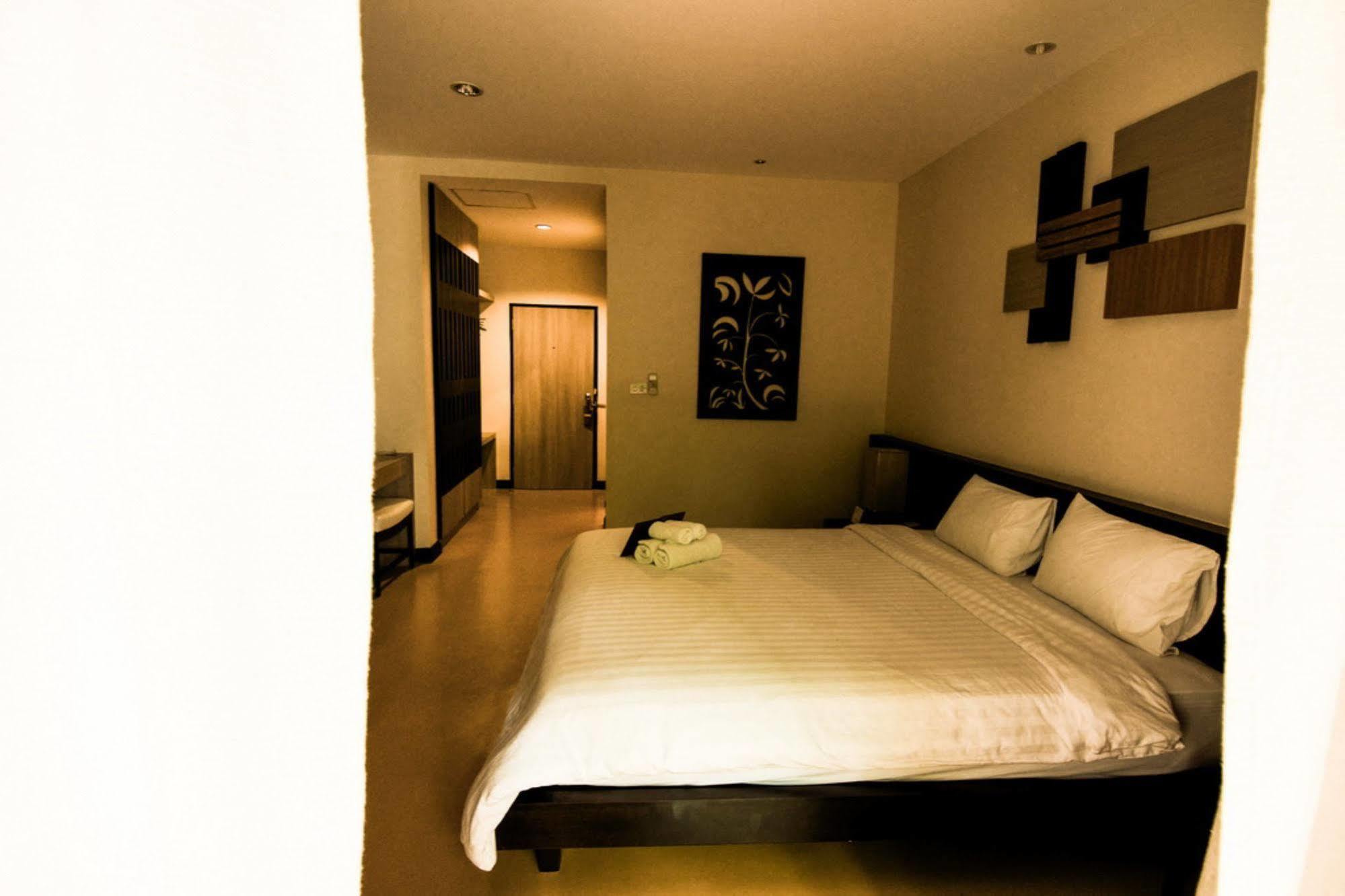 Chumphon Cabana Resort Exterior photo